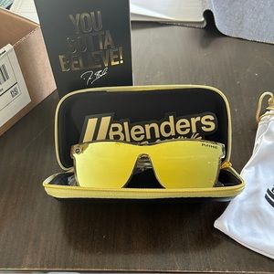 Blenders Prime Sunglasses - Gold